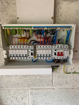 D1.  Domestic circuit breaker installation